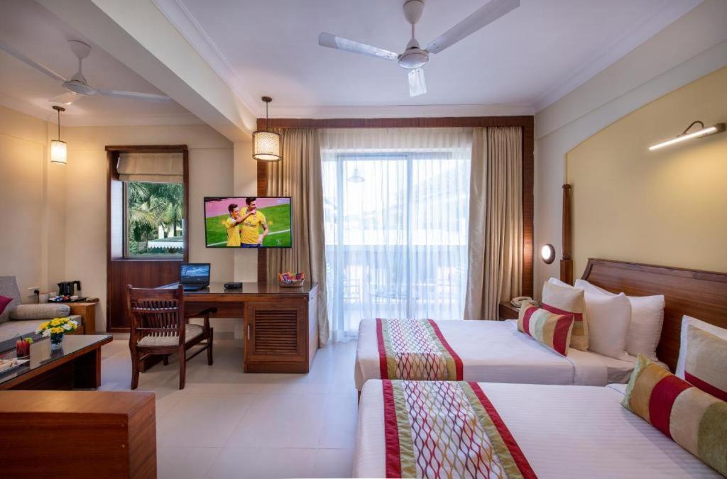 Sea Breeze Max Resort & Spa Madgaon Bagian luar foto