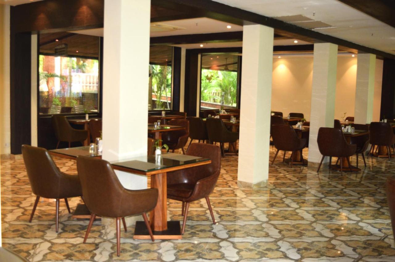 Sea Breeze Max Resort & Spa Madgaon Bagian luar foto