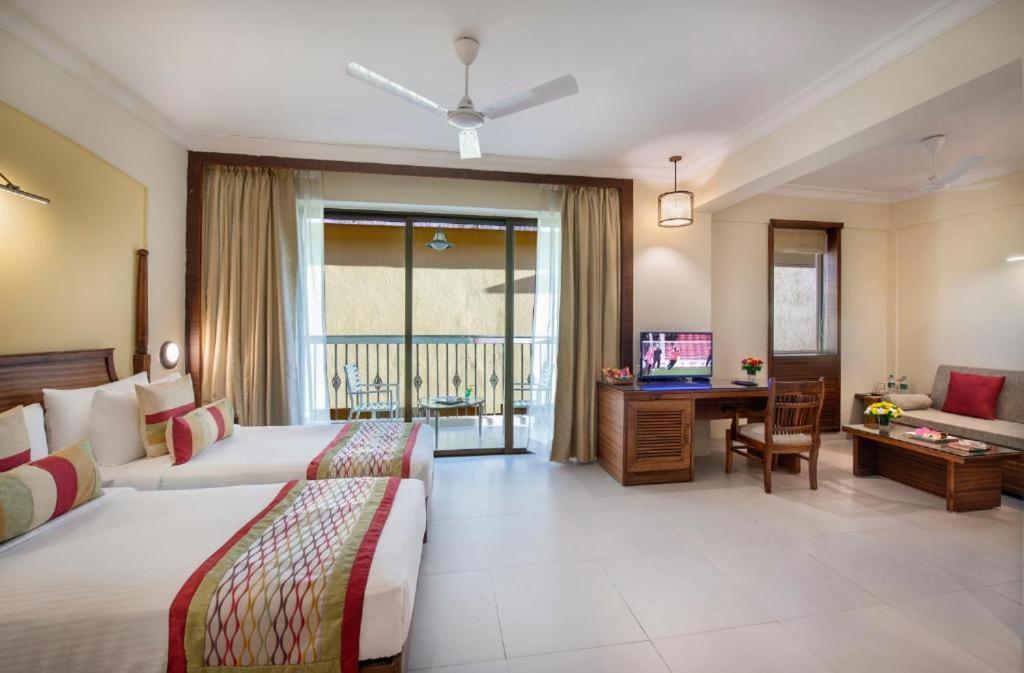 Sea Breeze Max Resort & Spa Madgaon Bagian luar foto