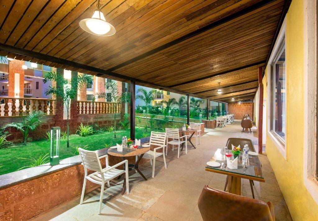 Sea Breeze Max Resort & Spa Madgaon Bagian luar foto