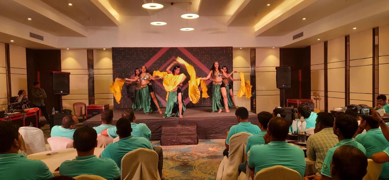 Sea Breeze Max Resort & Spa Madgaon Bagian luar foto
