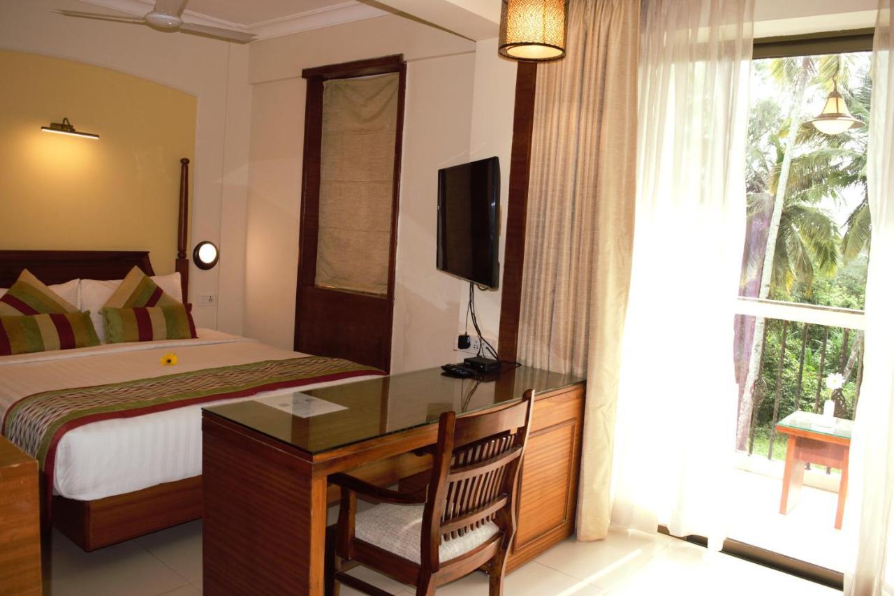Sea Breeze Max Resort & Spa Madgaon Bagian luar foto